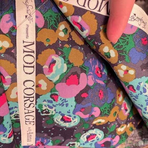 Mod Corsage by Anna Maria Horner for Free Spirit Fabrics Peonies in Stormy cotto - Picture 5 of 6